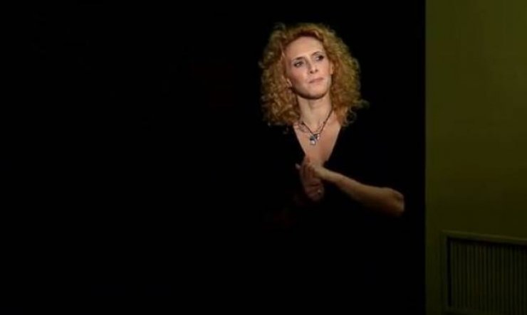 Εβελίνα Παπούλια: "Πέθανα στον ύπνο μου. Είχα πρόβλημα με την καρδιά" [βίντεο]