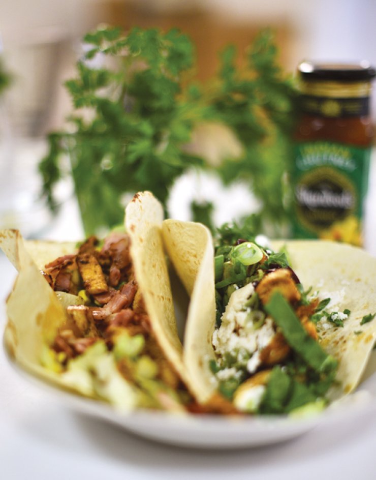 Tacos με μπουκιές μπούτι κοτόπουλο