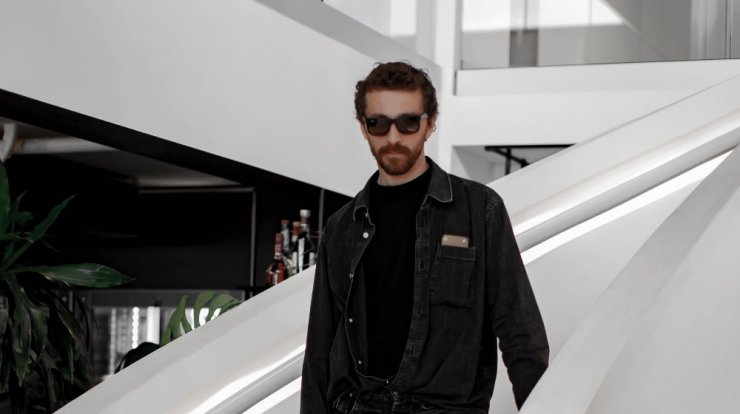 Συναντήσαμε τον σχεδιαστή David Koma στην Κύπρο