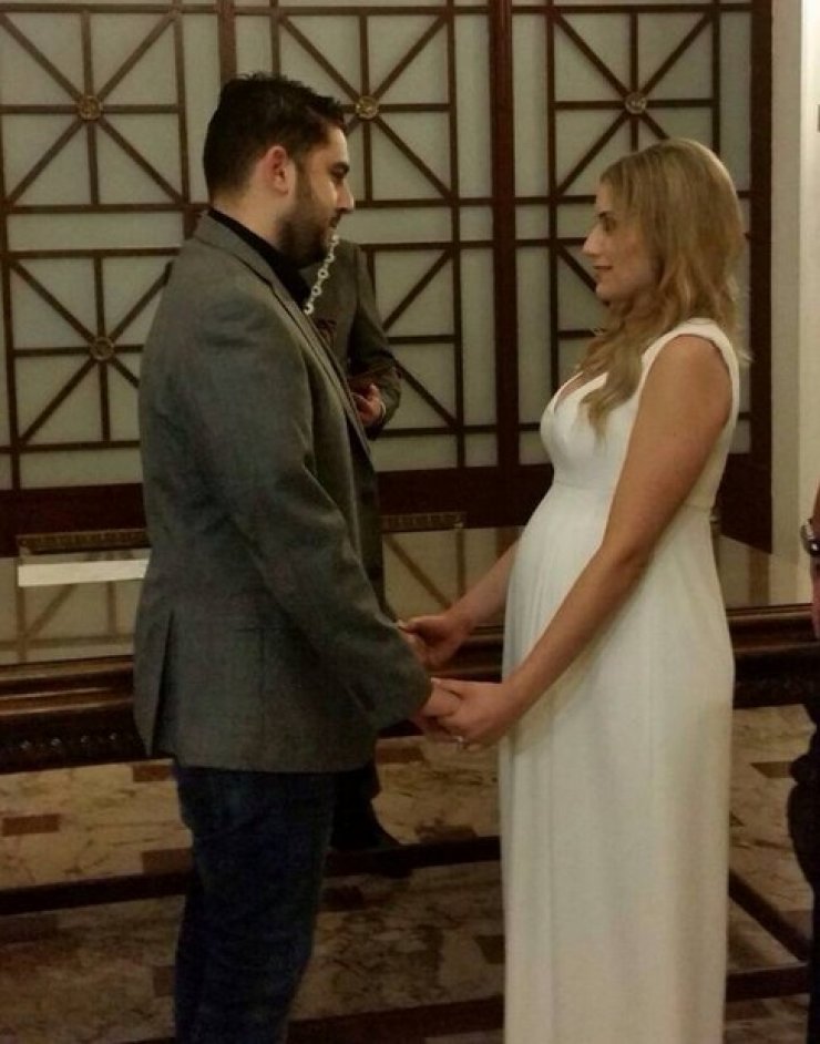 Θησέας Ιωάννου - Αναστασία Θεοδοσίου: Παντρεύτηκαν με πολιτικό γάμο [εικόνες]