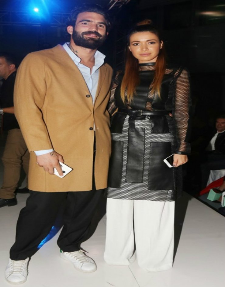 Αλεξάνδρου - Φαρμάκη: Μπήκε τρίτο πρόσωπο ανάμεσά τους;