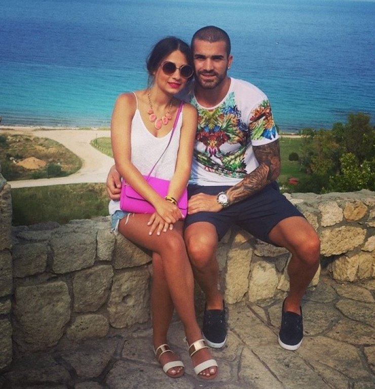 Βαλεντίνος Σιέλης: Τρελά ερωτευμένος μαγειρεύει για τη σύντροφό του [εικόνα]