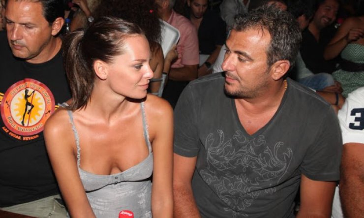 Υβόννη Μπόσνιακ: "Θαυμάζω τον Αντώνη. Είναι ο άγγελός μου"