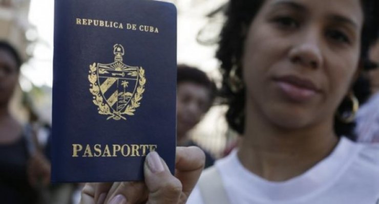 Οι Κουβανοί ταξιδεύουν στο εξωτερικό ύστερα από 50 χρόνια