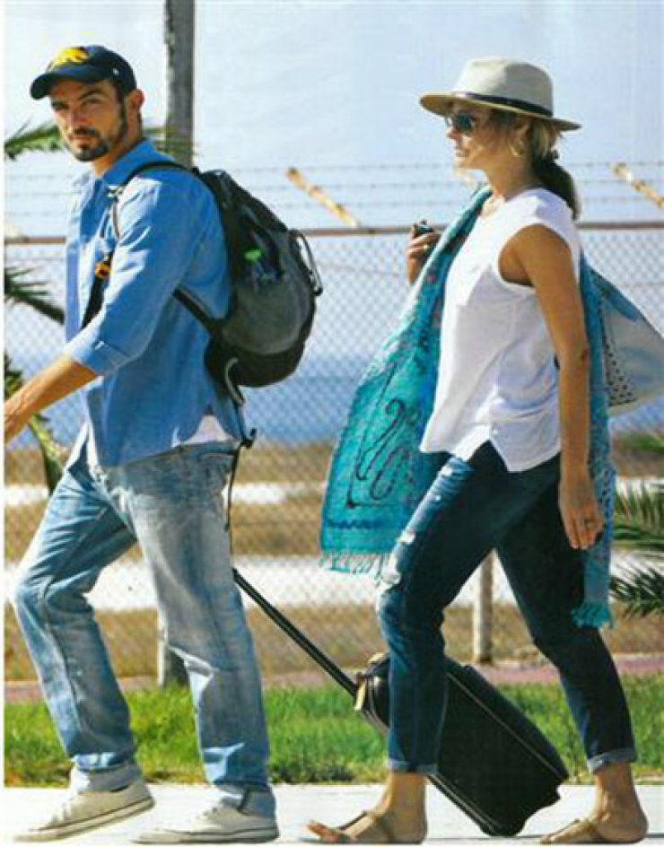 Τζένη Μπαλατσινού: Φωτογραφίες από την απόδρασή της με τον 35χρονο σύντροφό της