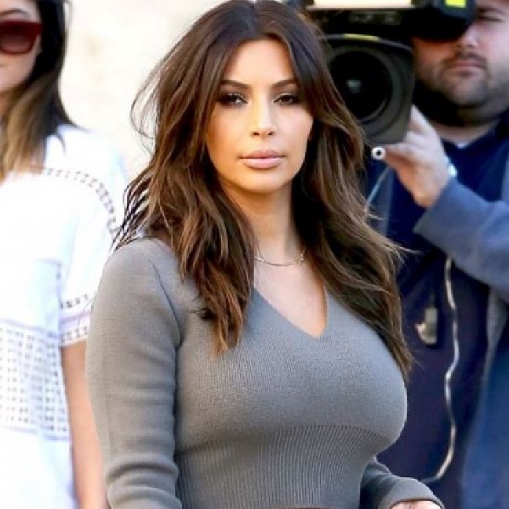 Η Kim έχει κάνει πολλές τραγικές εμφανίσεις... αλλά αυτή είναι με διαφορά η χειρότερη!