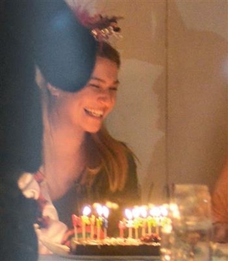 Φαίη Σκορδά: Φωτογραφίες από το επεισοδιακό πάρτι γενεθλίων της!