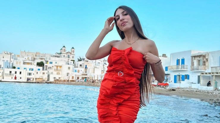 Summer hair: Το νέο, braided hairstyle της Θέλξιας-Βαλέριας Φραγκούδη