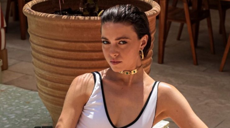 Bronze make-up look: Η πρόταση της Εβελίνας Σκίτσκο για ένα μακιγιάζ γεμάτο λάμψη