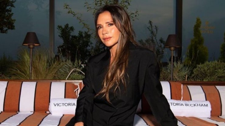 Victoria Beckham: Το προϊόν μακιγιάζ που χρησιμοποιεί για ένα sunkissed look