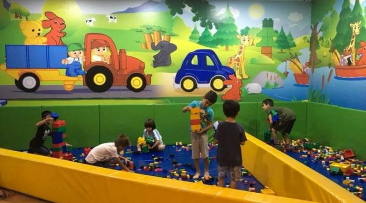 Ένας υπέροχος παιχνιδότοπος γεμάτος Lego άνοιξε χθες και σας περιμένει...