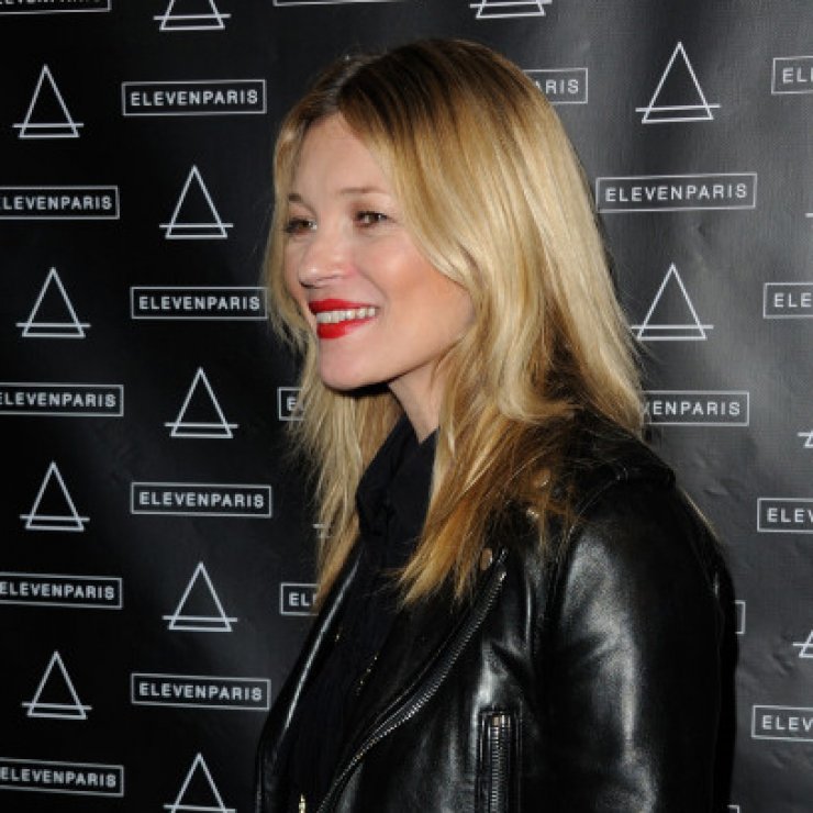 Η Kate Moss στο εξώφυλλο της Vogue, ξανά!