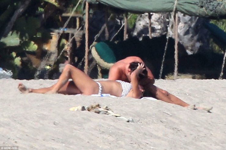 Πιάστηκαν στα πράσα! Οι φήμες επιβεβαιώθηκαν …είναι ζευγάρι!