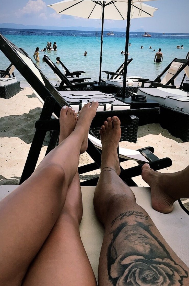 Αυτό είναι το νέο ζευγάρι της κυπριακής showbiz που κάνει διακοπές στη Χαλκιδική!