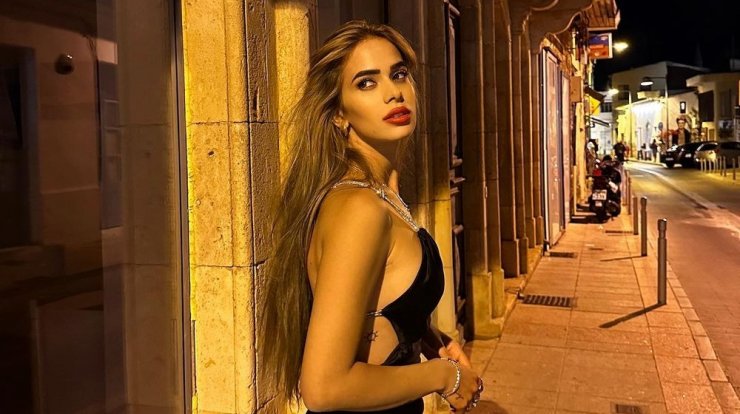 Η Μαρία Κορτζιά με το απόλυτο festive beauty look που θα θες να αντιγράψεις