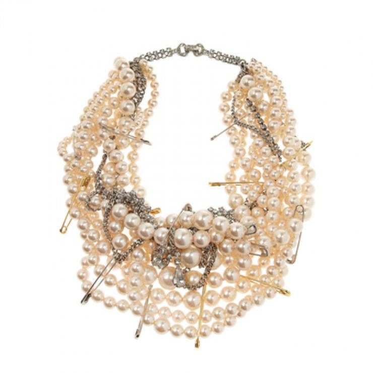 Μαργαριτάρια στο λαιμό!