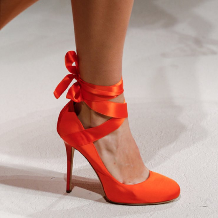 Πως να περπατάς άνετα με ψηλά τακούνια