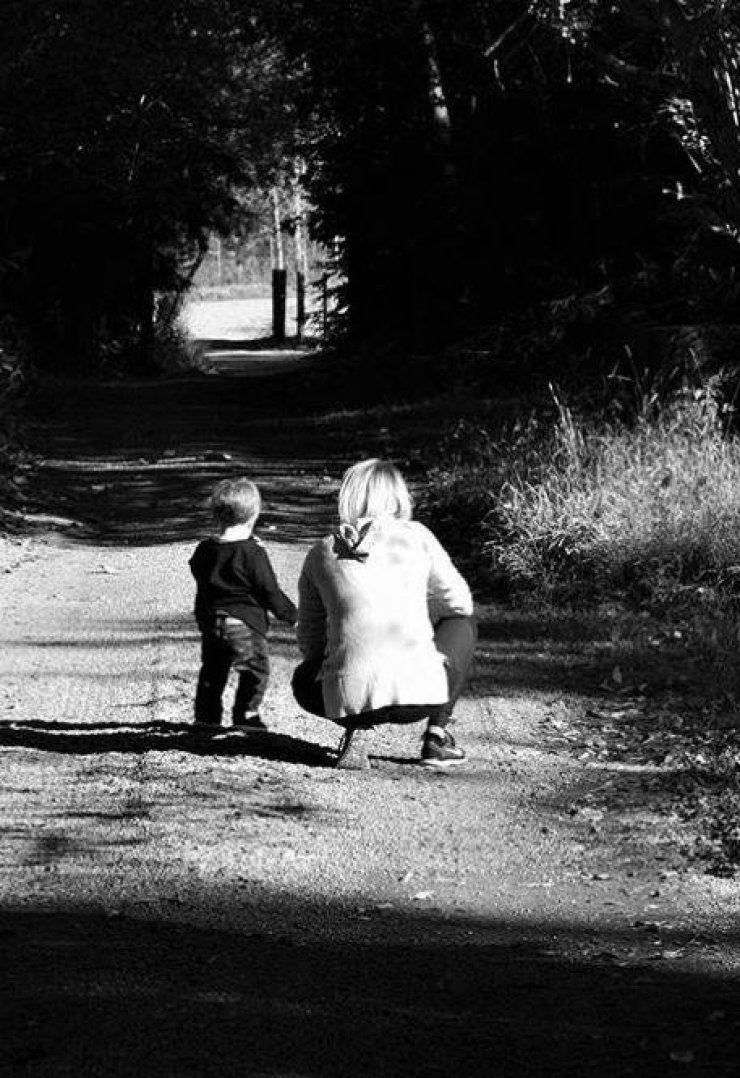 Υπέροχα νέα! Γνωστή τραγουδίστρια περιμένει το δεύτερο μωράκι της! [βίντεο]