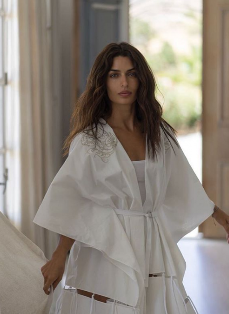 Τόνια Σωτηροπούλου: Ποζάρει με σέξι εσώρουχα στο κρεβάτι!