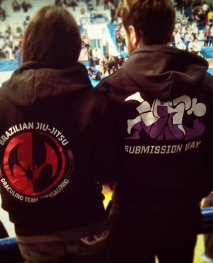 Έλληνας ηθοποιός ερωτευμένος με σέξι γυμνάστρια!