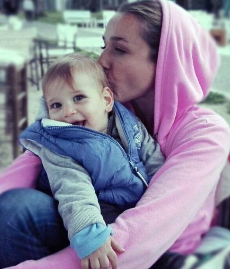 Ο μικρός γιος του Σάκη Ρουβά και της Κάτιας Ζυγούλη είναι ένας κούκλος!