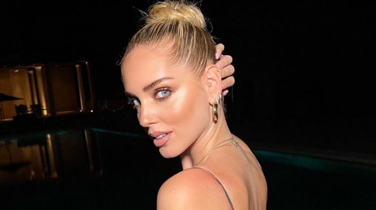 Chiara Ferragni: Ποζάρει τελείως γυμνή και "ρίχνει" το instagram [εικόνα]