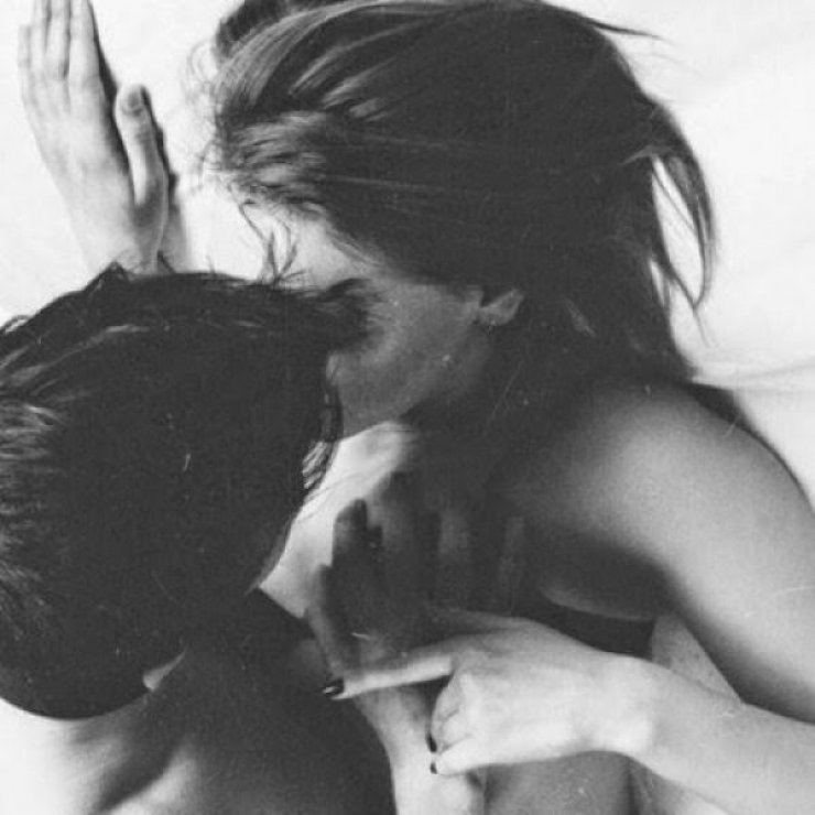 6 κινήσεις που θα απογειώσουν το σεξ μεταξύ σας