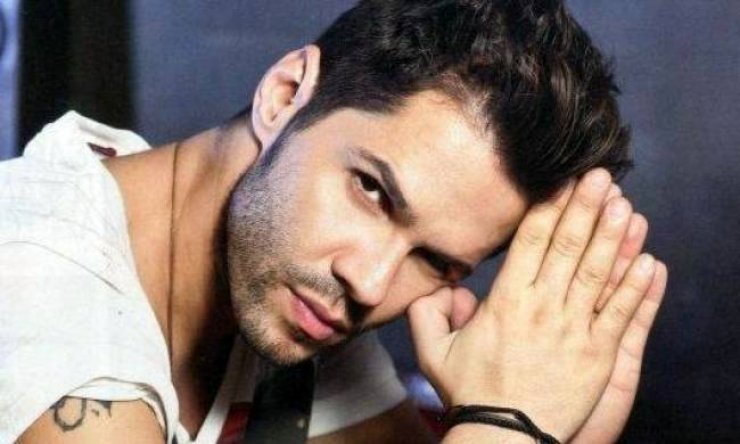 Δείτε τον Γιώργο Τσαλίκη στην παραλία