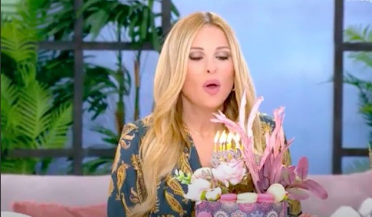 Χριστιάνα Αριστοτέλους: Η έκπληξη για τα γενέθλια που της έκαναν οι συνεργάτες της [βίντεο]