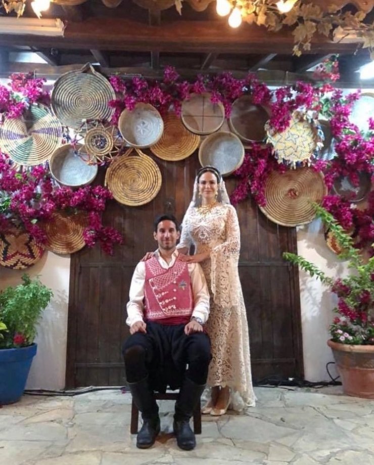 Οι επώνυμες που βρέθηκαν στο pre - wedding πάρτι Κύπριας socialite στο Όμοδος!