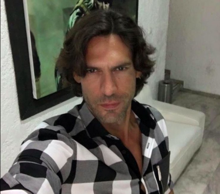 Ο Γιάννης Σπαλιάρας ανέβασε πρώτη φορά φωτογραφία του πατέρα του στα social media μετά το θανάτό του 