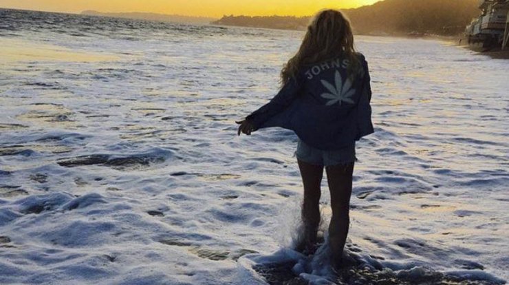 Γνωστή τραγουδίστρια είναι έγκυος στο τρίτο της μωράκι! Ποιά είναι;