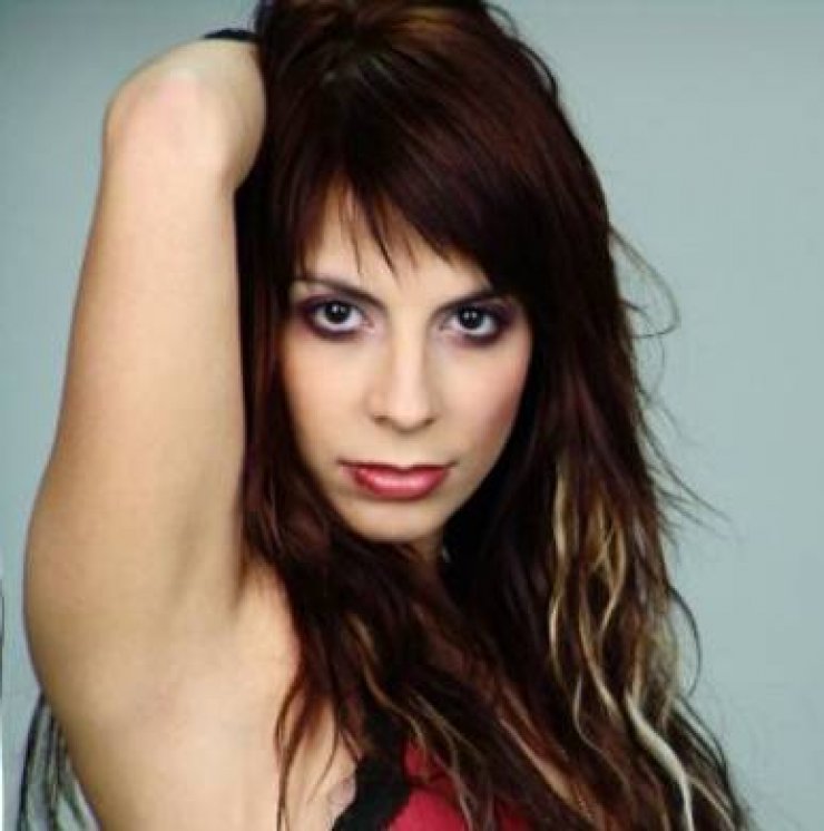 Πένυ Σκάρου: Η Ελληνίδα τραγουδίστρια έμαθε για τον ακρωτηριασμό της. Πώς αντέδρασε;