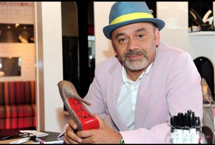 Πως προέκυψαν οι κόκκινες σόλες του Christian Louboutin; 
