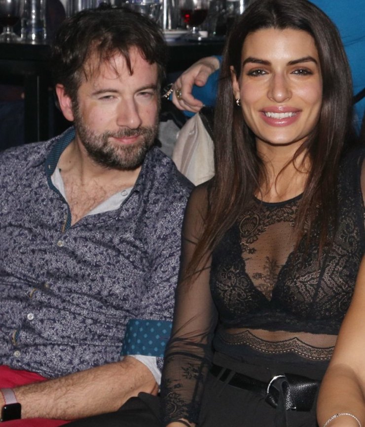 Ο Κωστής Μαραβέγιας φωτογραφίζει για πρώτη φορά την Τόνια Σωτηροπούλου και ανέβασε την εικόνα στο instagram 