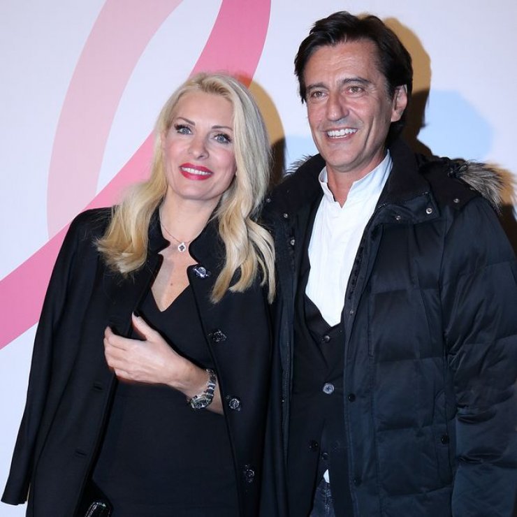 Το δώρο έκπληξη του Θοδωρή Κουτσογιαννόπουλου στην Ελένη Μενεγάκη από το εξωτερικό