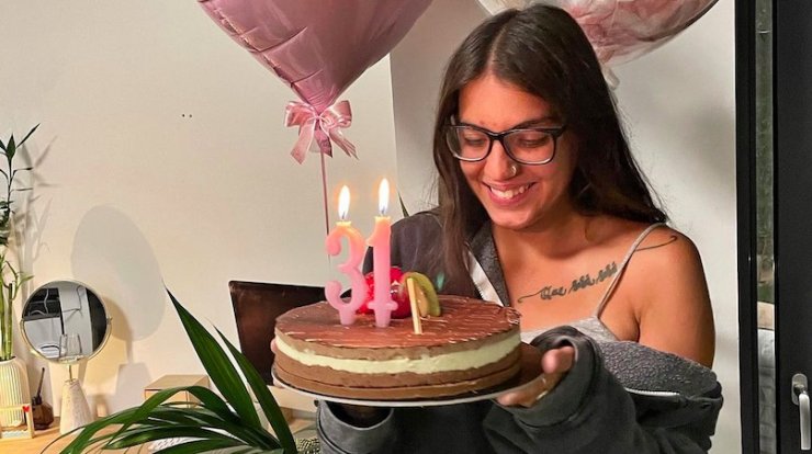 Άννα Μαρία Βέλλη: Γιόρτασε τα γενέθλια της με εντυπωσιακή τούρτα και άρωμα Survivor