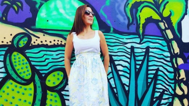 Πόσο χαριτωμένες! Δείτε την Ευτυχία Αντρέου σε πανομοιότυπη φωτογραφία με την κόρη της στην ίδια ηλικία