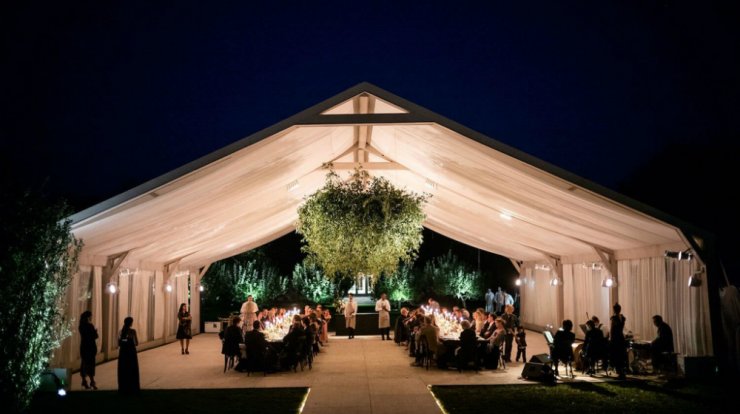 Πασίγνωστη ηθοποιός παντρεύτηκε κρυφά και μόλις βρήκαμε το φωτογραφικό άλμπουμ του χλιδάτου γάμου της! [εικόνες]