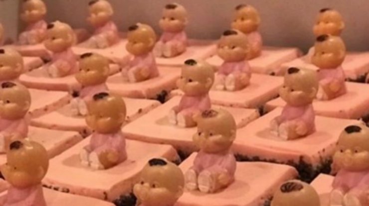 Οι υπέροχες εικόνες επώνυμης Ελληνίδας που μόλις γέννησε μέσα από το μαιευτήριο!