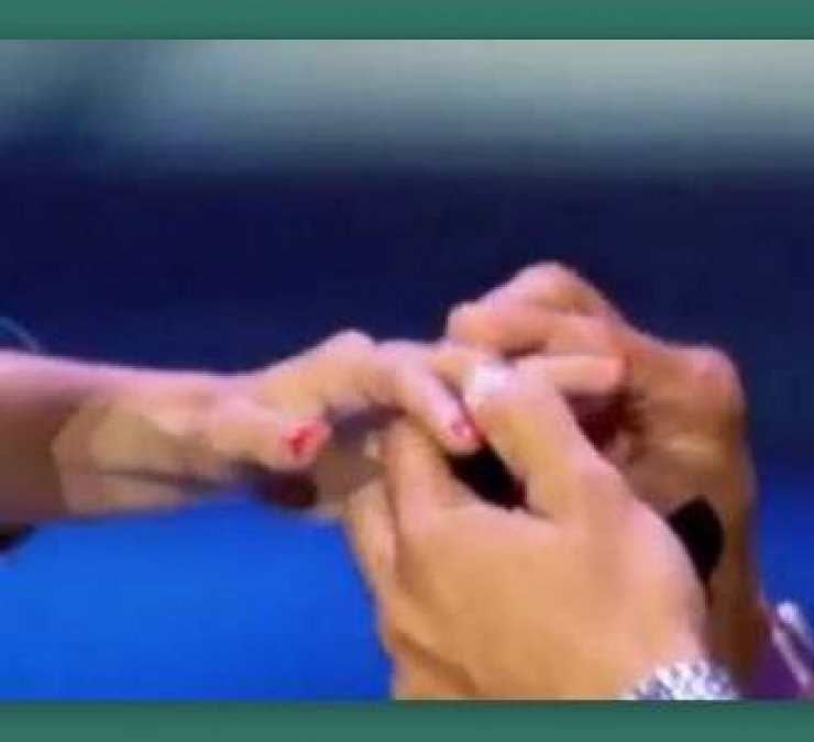 Της έκανε πρόταση γάμου on air