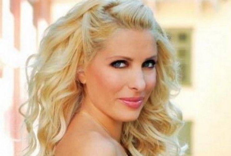 Απίστευτη φάρσα: Η Ελένη χορεύει τα Καγκέλια