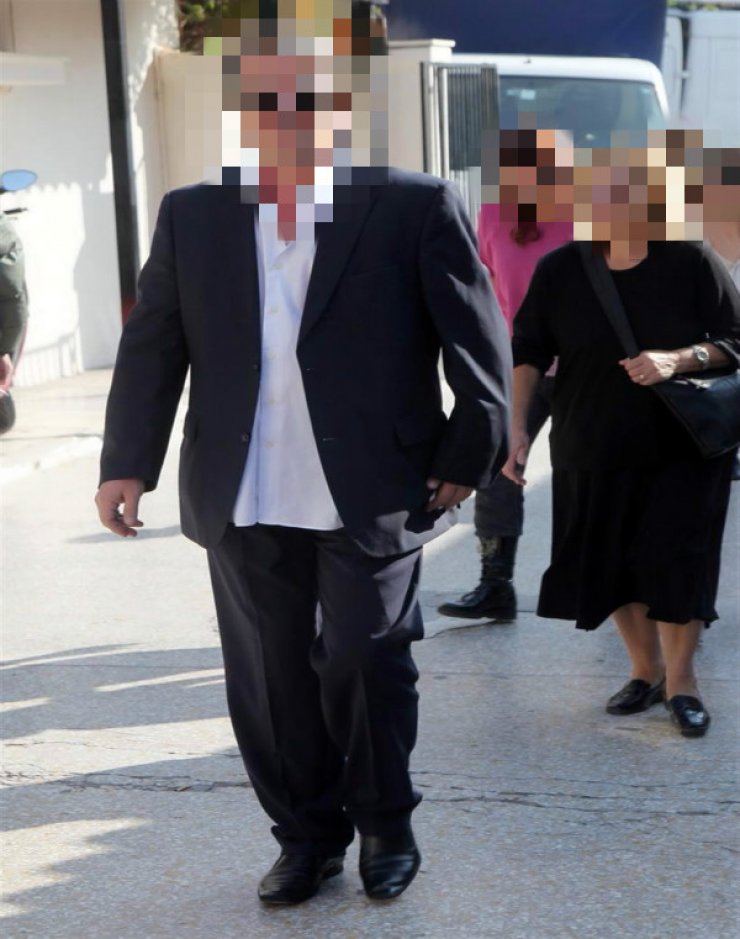 Η συγκλονιστική εξομολόγηση Έλληνα ηθοποιού: "Πήρα την επιμέλεια των παιδιών και η σύζυγός μου δίνει διατροφή" [βίντεο]