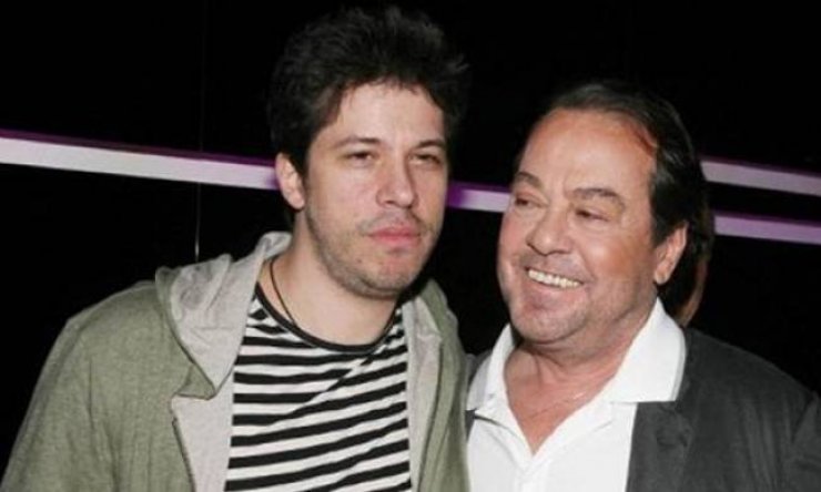  Έξαλλος ο Βαρθακούρης από fan στο facebook, που τον ρώτησε αν πέθανε ο πατέρας του