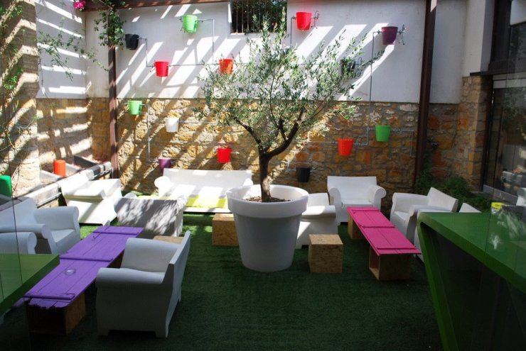 Πηγαίνουμε Ερμού 300 Καφενείο!