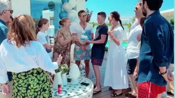 Χριστόφορος Τορναρίτης: Έκλεισε 54 χρονών και το γιόρτασε στο εξοχικό του στον Πρωταρά