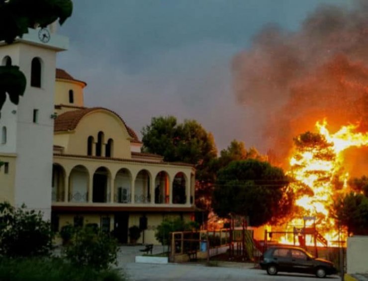 Θλίψη! Χαροκαμένος πατέρας πήγε στην εκκλησία και ακύρωσε την βάφτιση του νεκρού γιου του