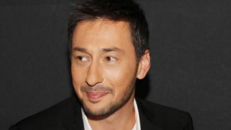 Ο Πάνος Καλίδης ο τραγουδιστής που συνελήφθη στο κέντρο της Αθήνας με όπλο