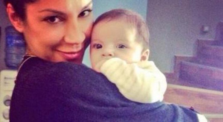 Μαριάντα Πιερίδη: Ποιο μωράκι έχει στην αγκαλιά της;