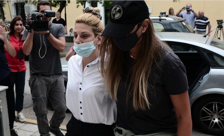 Έλενα Πολυχρονοπούλου: H απολογία της "Ζούσα το όνειρο του γάμου, τώρα κινδυνεύει να καταστραφεί η ζωή μου"